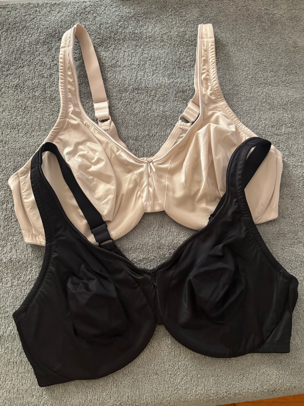 2 Olga by Warner's Signature Support Satin Full-Coverage Bra 35002